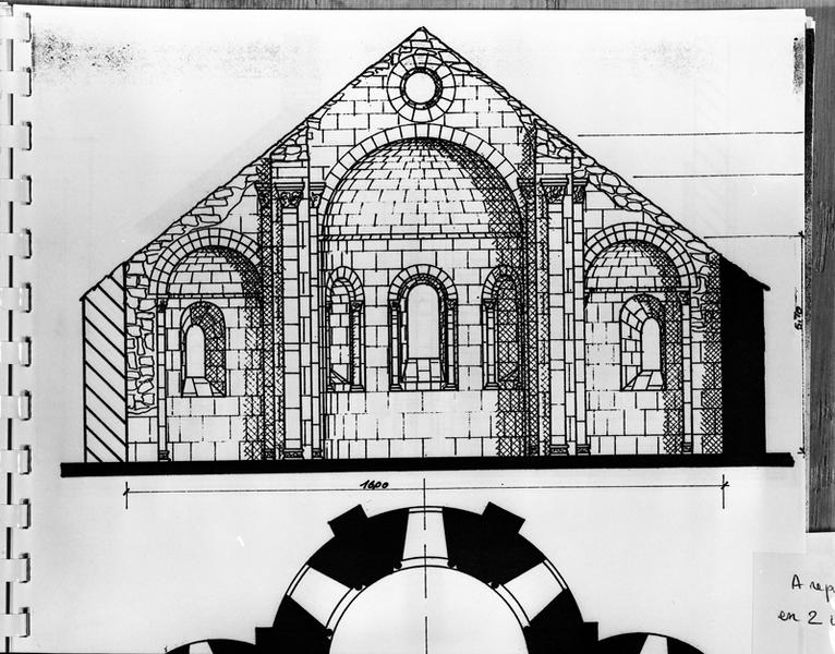 Coupe transversale de l'eglise