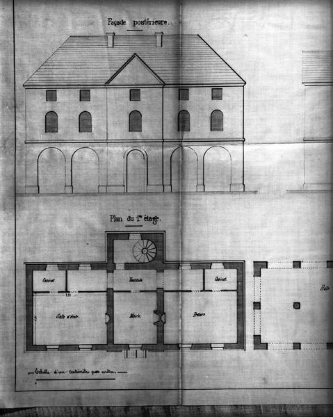 Construction d'une Mairie,Ecole et Justice de Paix. Plan du bâtiment actuel à démolir.[détail : façade postérieure, plan du 1er étage.]