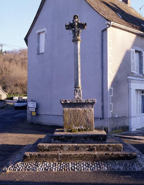 Croix monumentale