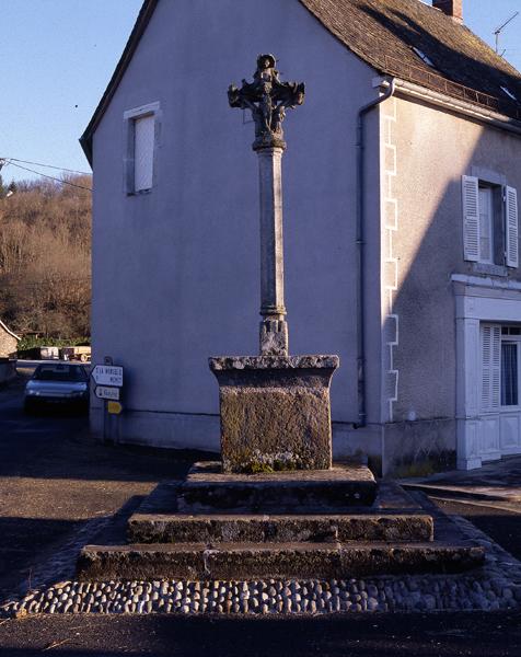 Vue générale de la croix, côté Christ