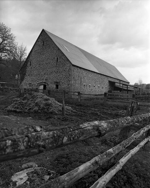 Ferme : vue générale de la seconde grange-étable