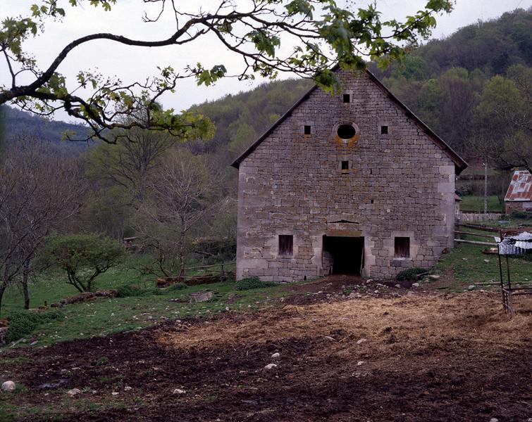 Ferme : mur-pignon de la seconde grange-étable