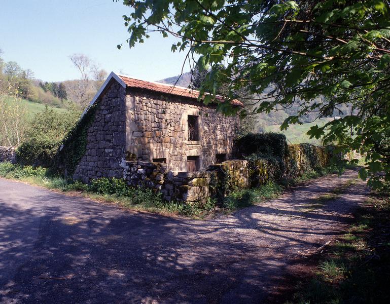 Porcherie isolée à proximité du potager