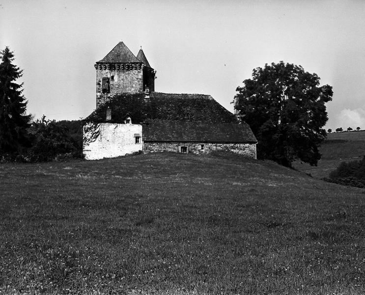 Elévation est : tour et corps de logis