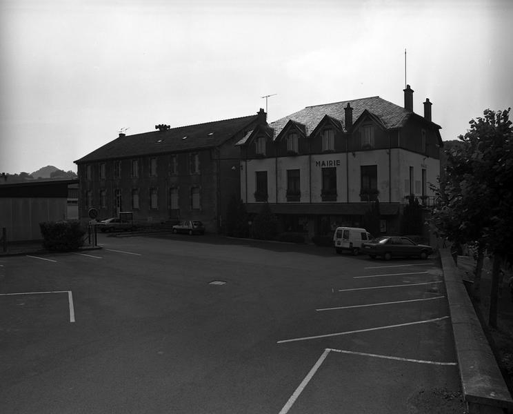 Ecoles et mairie