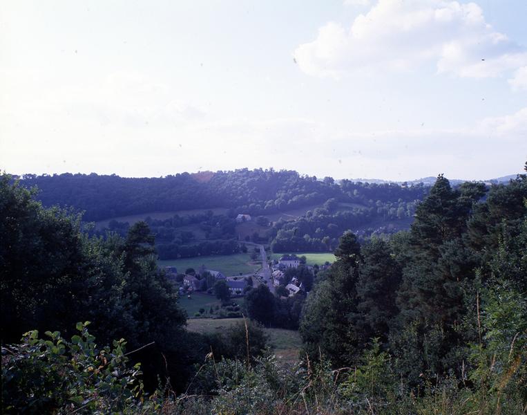 Vue de Ydes Bourg depuis le calvaire de Montfouilloux