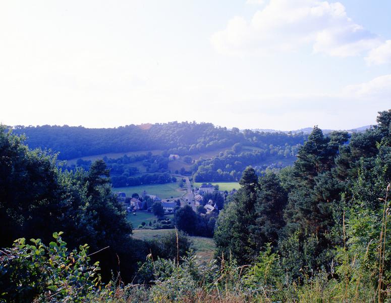 Vue de Ydes Bourg depuis le calvaire de Montfouilloux