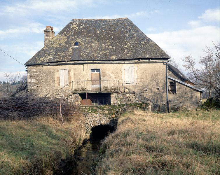 Moulin à farine : élévation principale et canal de fuite