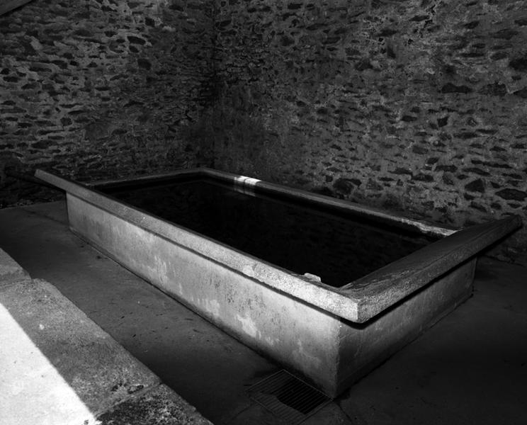 Détail du bassin-lavoir