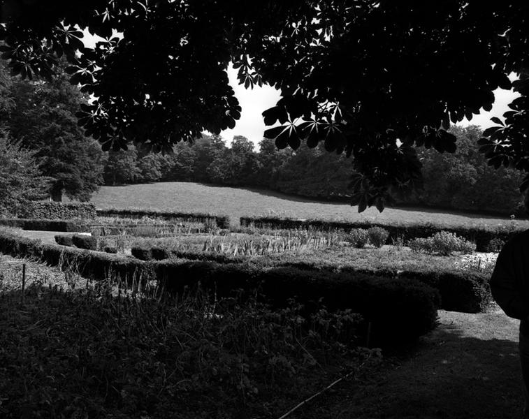 Vue générale du jardin et du parc