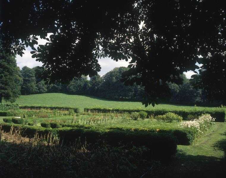 Vue générale du jardin et du parc