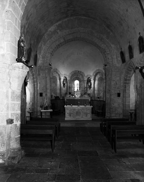 Vue générale de la nef et du choeur