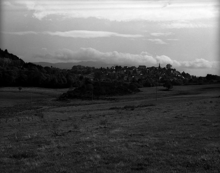 Le bourg vu depuis les granges de Marlat