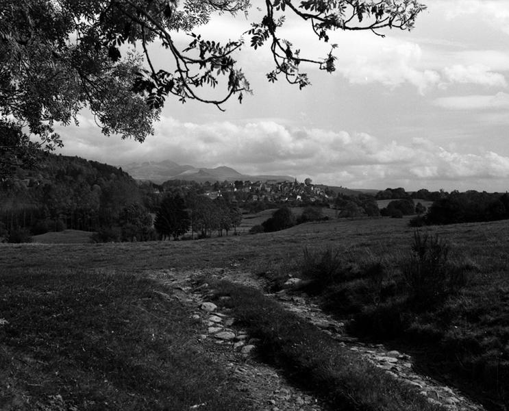 Le bourg vu depuis les granges de Marlat