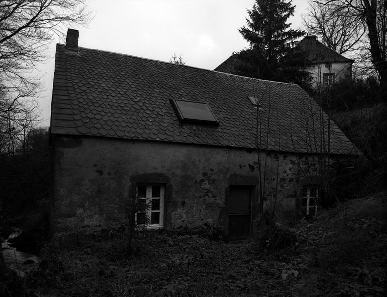 Vue de la façade principale du moulin