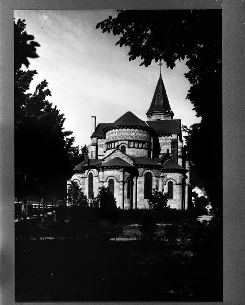 Vue générale du chevet de l'église