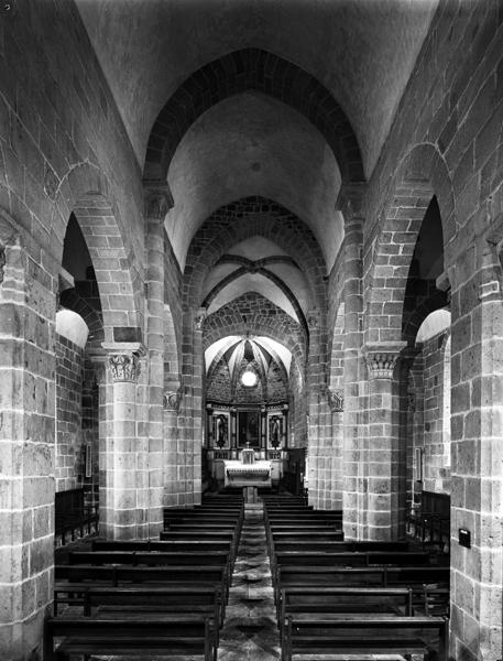 Vue générale de la nef et du choeur