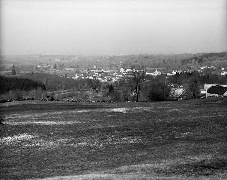 Vue du bourg depuis les Sardoux