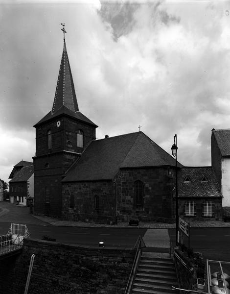 Vue générale de l'église, depuis le sud-est