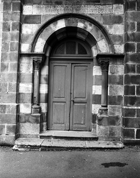 Détail du portail sud de l'église