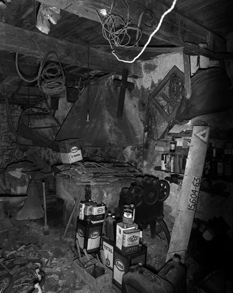 Vue intérieure de l'ancienne forge de La Vialette