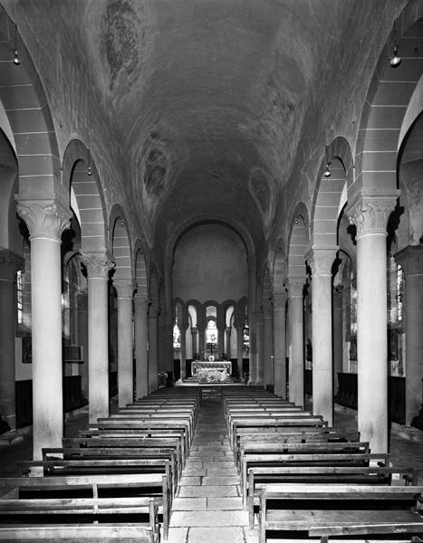 Vue générale de la nef et du choeur