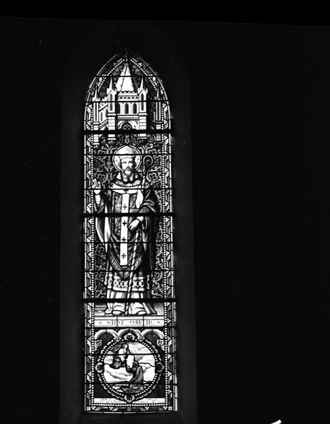 Ensemble de 13 verrières : Bon Pasteur (baie 0), Saint Pierre (baie 1), Saint Jean-Baptiste (baie 2), Saint Joseph (baie 3), Vierge à l'Enfant (baie 4), Sainte Marie-Madeleine (baie 5) Sainte Anne (baie 6), Saint Jean (baie 7), Saint Martin (baie 8), Saint Michel (baie 9), Saint François-Xavier (baie 10), Saint Louis (baie 11), Sainte Clotilde (baie 12)