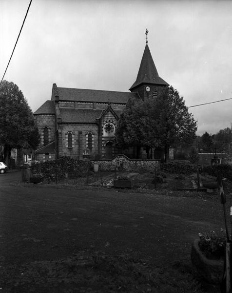 Vue générale de l'église depuis le sud