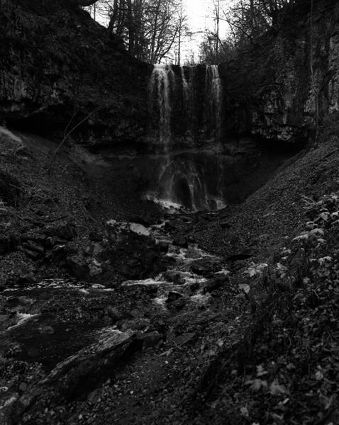 Vue générale de la cascade du Trador