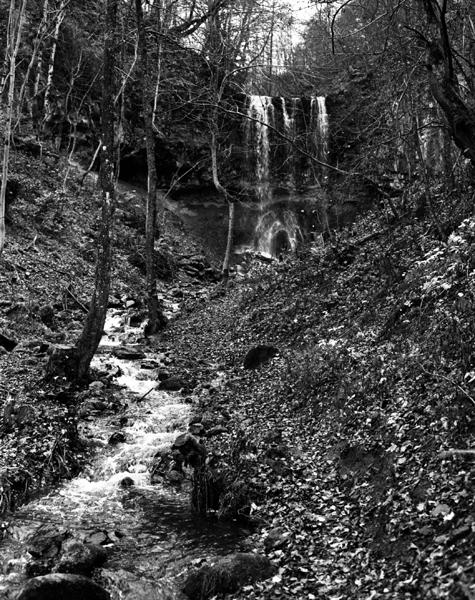 Vue générale de la cascade du Trador