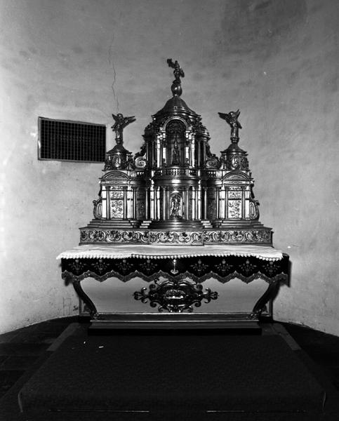 Ensemble du maître-autel, gradin et tabernacle à ailes et exposition