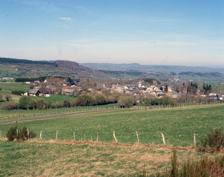 Vue générale du village de Vernines