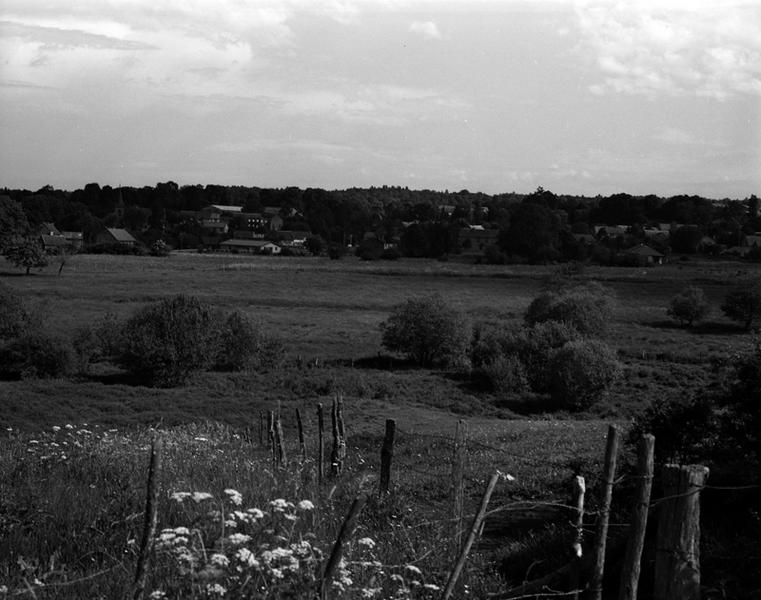 Vue générale du village de Ceyssat depuis le sud