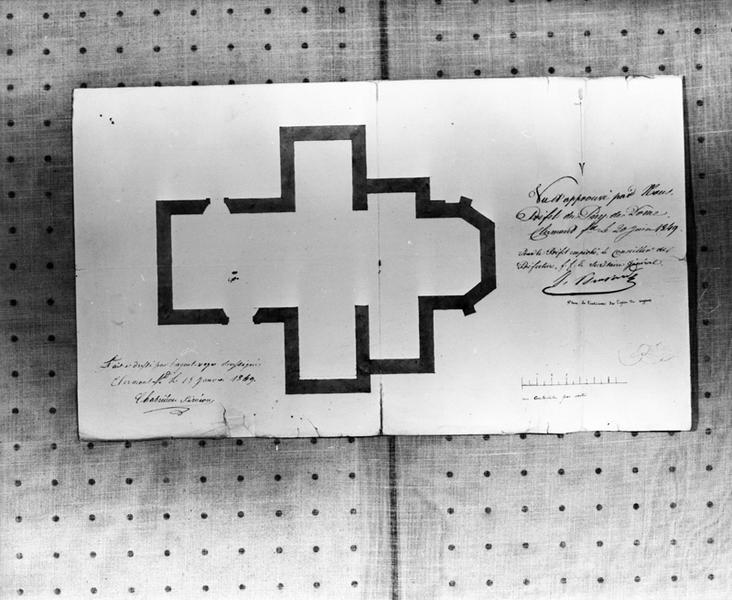 Plan de l'église de Ceyssat pour le projet de réfection de la toiture et la construction d'un clocher.