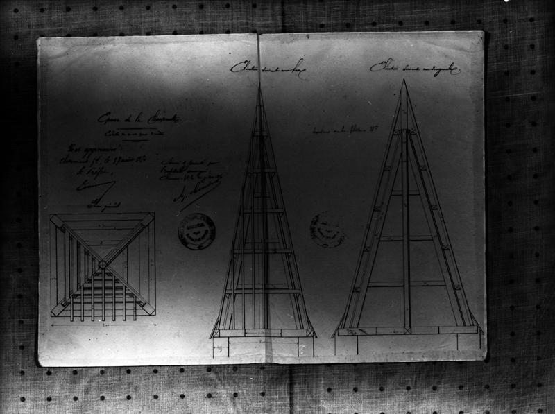 Epure de la charpente. Plan général. Elévation suivant une face. Elévation suivant une diagonale.