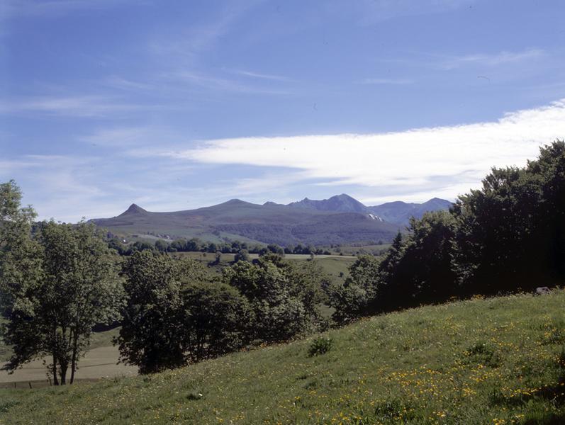 Le massif du Sancy vu depuis le hameau de Chauvet