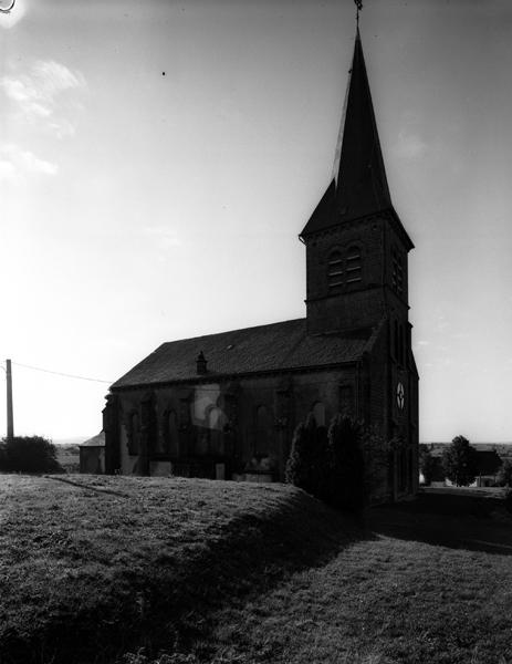 Vue générale de l'église depuis le nord