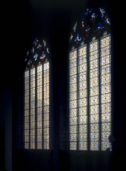 Baies 105 et 107. Les tympans représentent les cycles de saint Antoine et de sainte Marie-Madeleine.