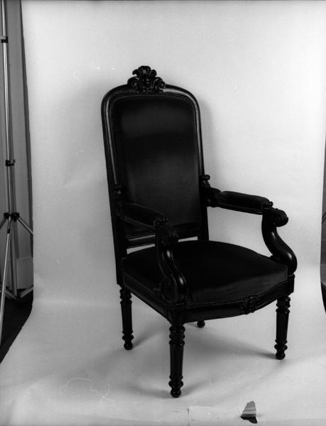 Vue générale d'un fauteuil de la commande initiale de 1851.