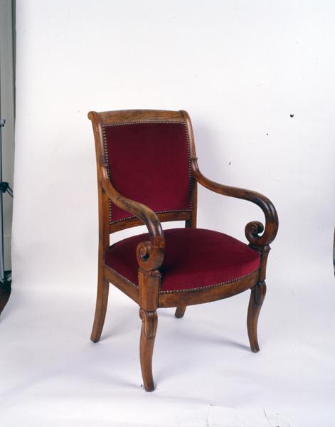 Fauteuil d'époque Restauration, d'une série de 14.