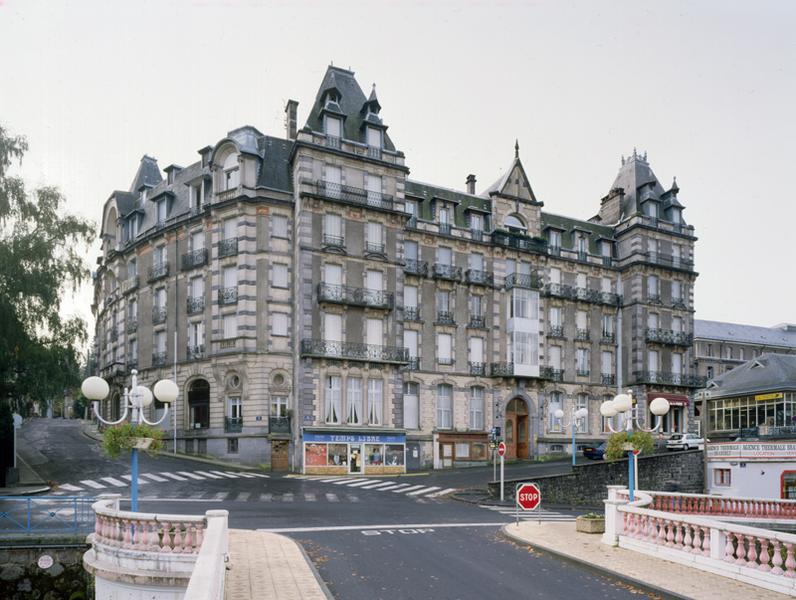 Vue générale du Métropole depuis le nord-est