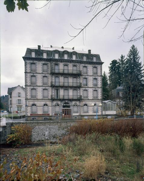 Vue de l'élévation principale de l'hôtel, au nord