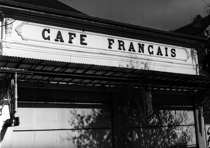 La Bourboule, boulevard Georges-Clemenceau : enseigne d'un café