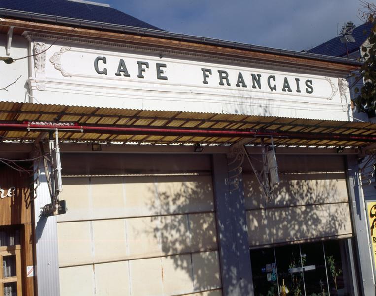 La Bourboule, boulevard Georges-Clemenceau : enseigne d'un café