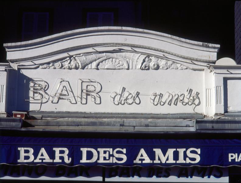 La Bourboule, boulevard Georges-Clemenceau : enseigne d'un café