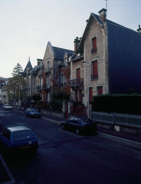 Vue générale de la rue Pasteur, rive gauche
