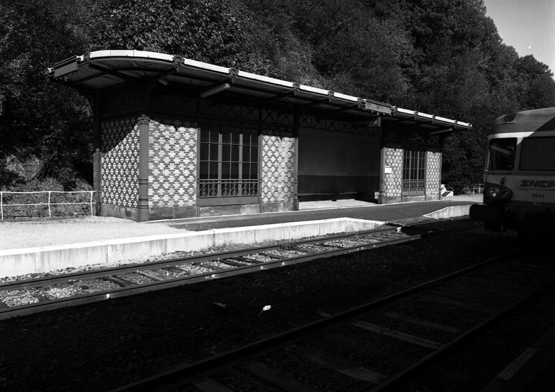 Vue générale de l'abri de voyageurs du quai n°2