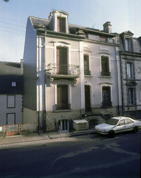 Vue de l'élévation principale sur rue