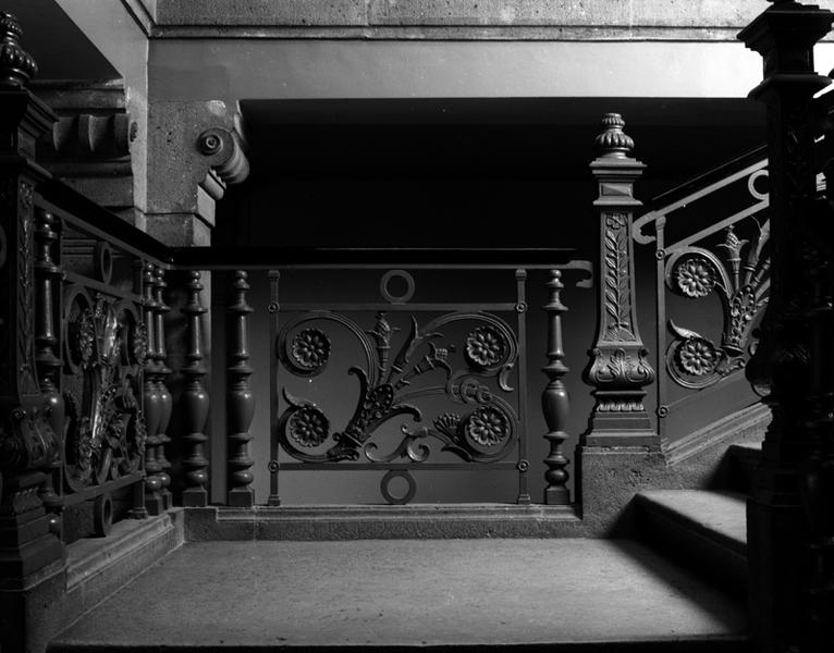 Détail du garde-corps de l'escalier d'honneur