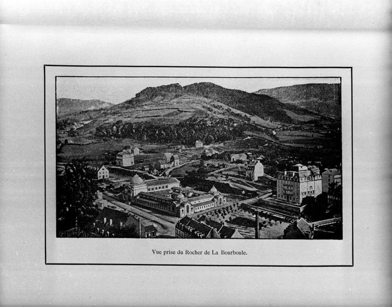 Vue prise du Rocher de La Bourboule Vue générale de la ville